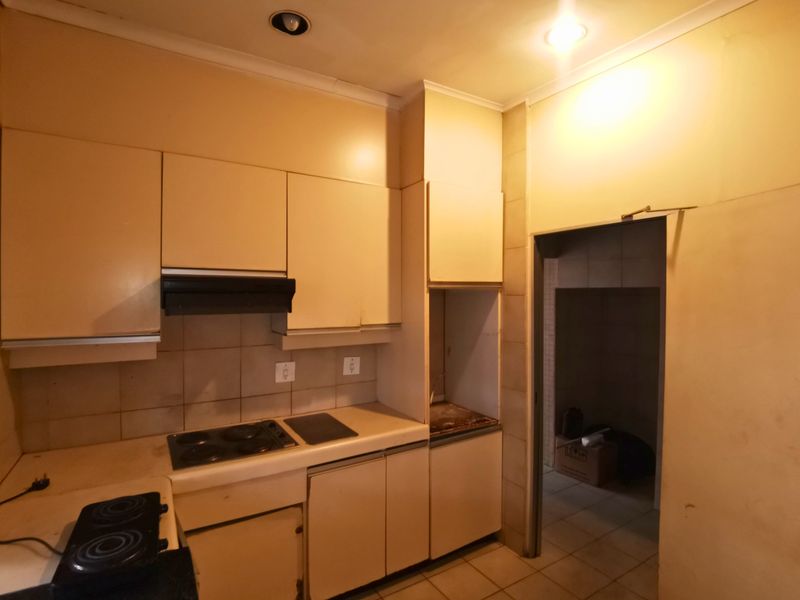 High-Capacity 1487m2 Multi-Dwelling Property in Prime Bramley - Photo 6