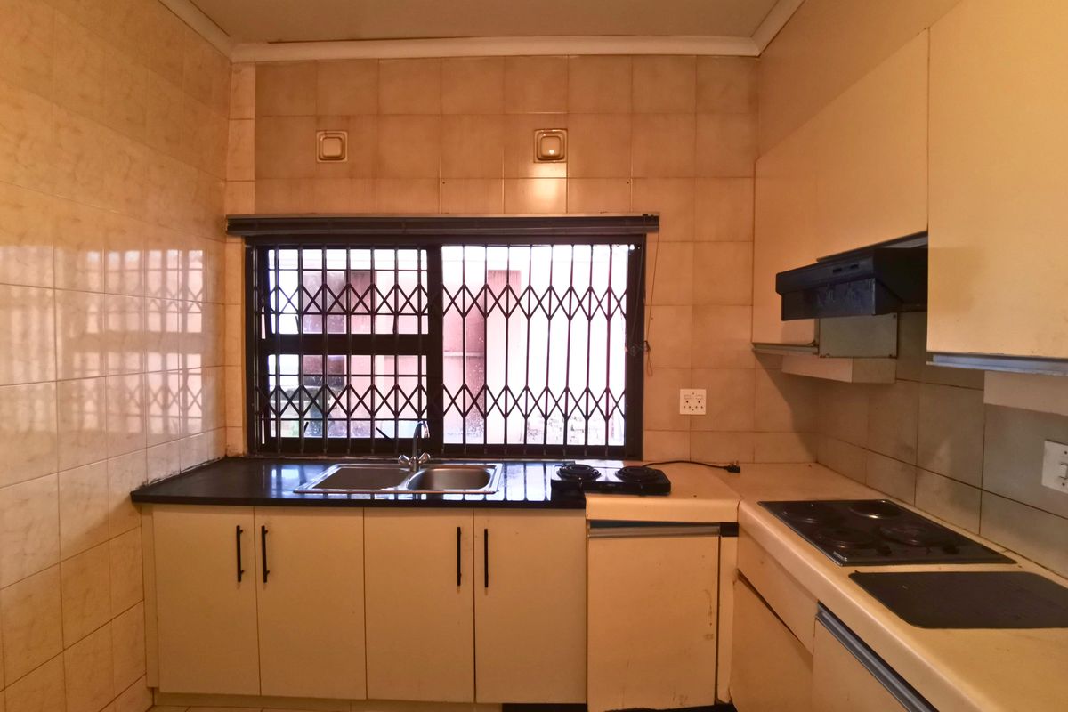 High-Capacity 1487m2 Multi-Dwelling Property in Prime Bramley - Photo 5