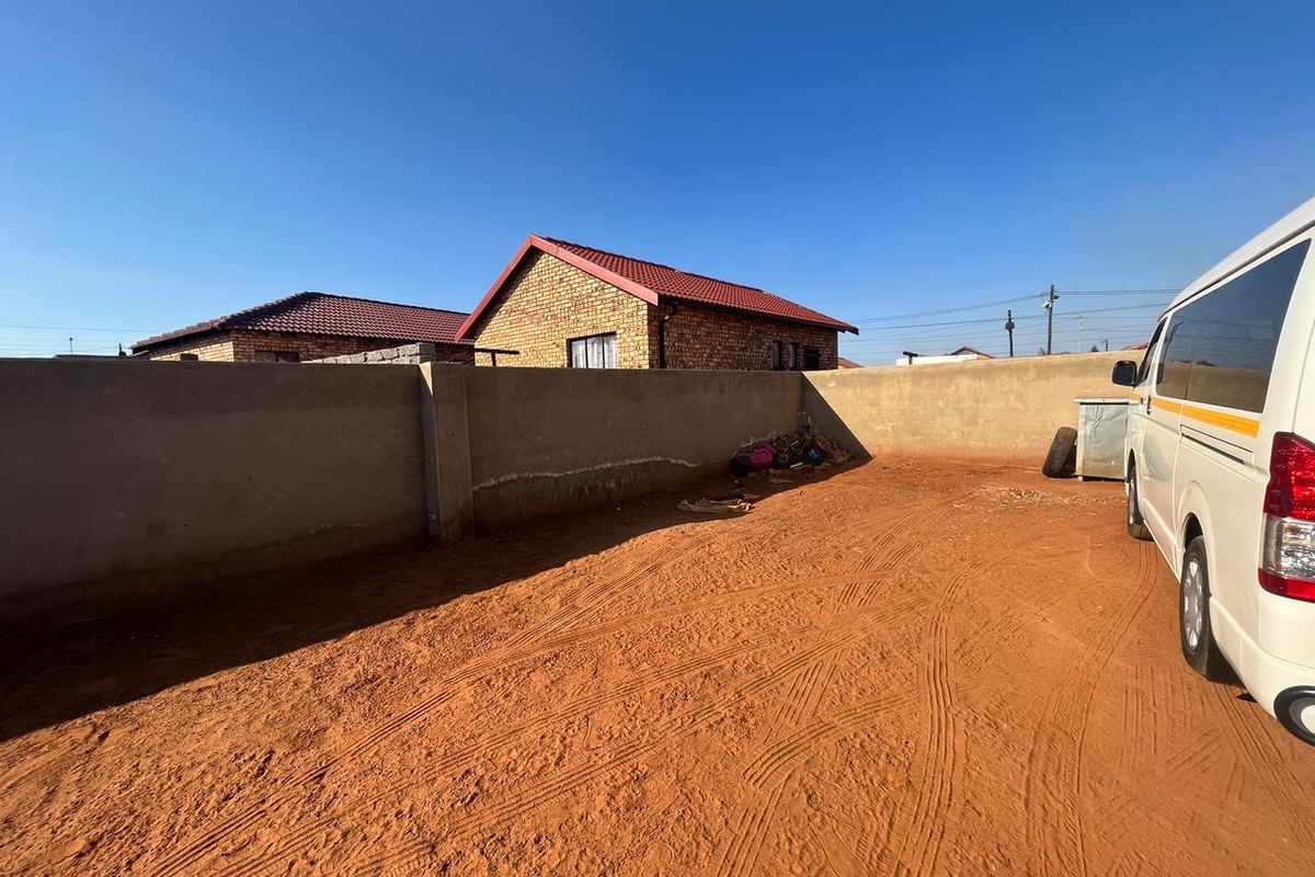 Two Bedroom for sale in Ext 27 - Photo 2