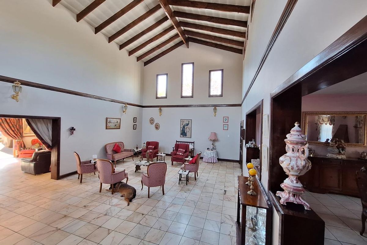 "Step into Luxury at This Premier Wierdapark Residence" - Photo 4