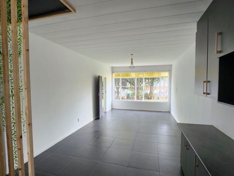 UPDATED GROUND FLOOR UNIT - Photo 7