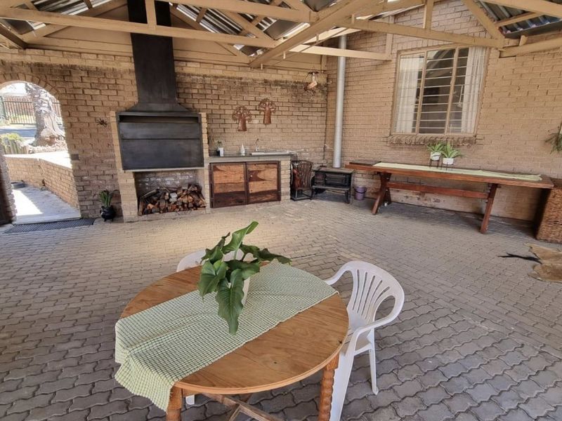 Opportunity of a lifetime! - Photo 9