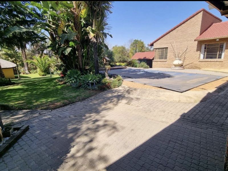 Opportunity of a lifetime! - Photo 5