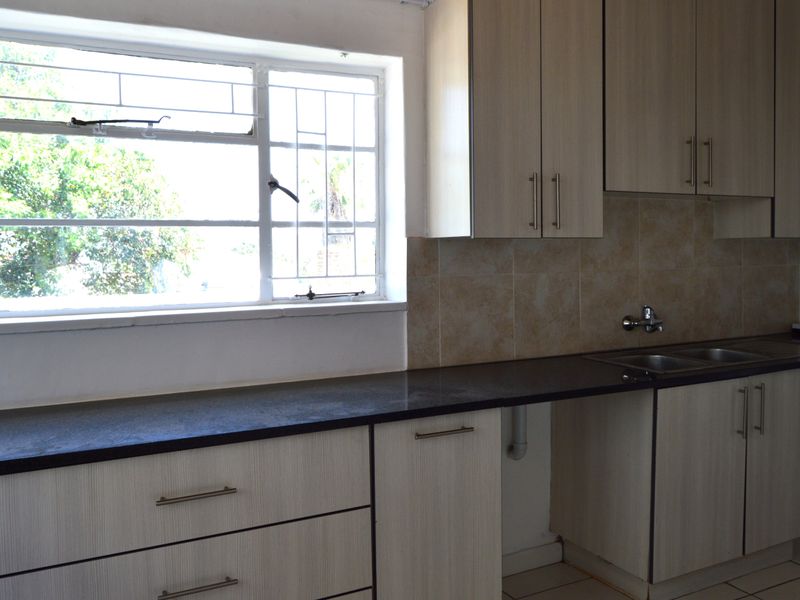 Diplomatic/Executive Property/Family in the vicinity of the Union Building - Photo 4