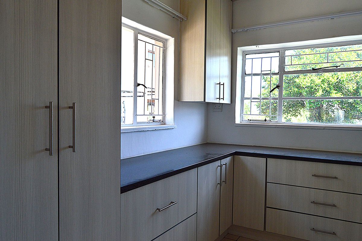 Diplomatic/Executive Property/Family in the vicinity of the Union Building - Photo 5