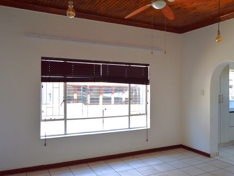 Diplomatic/Executive Property/Family in the vicinity of the Union Building - Photo 7