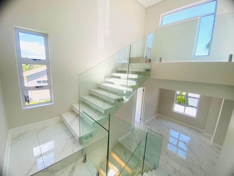 Immaculate 4 Bed En-suite Secure Home for rent in River Club - Photo 2