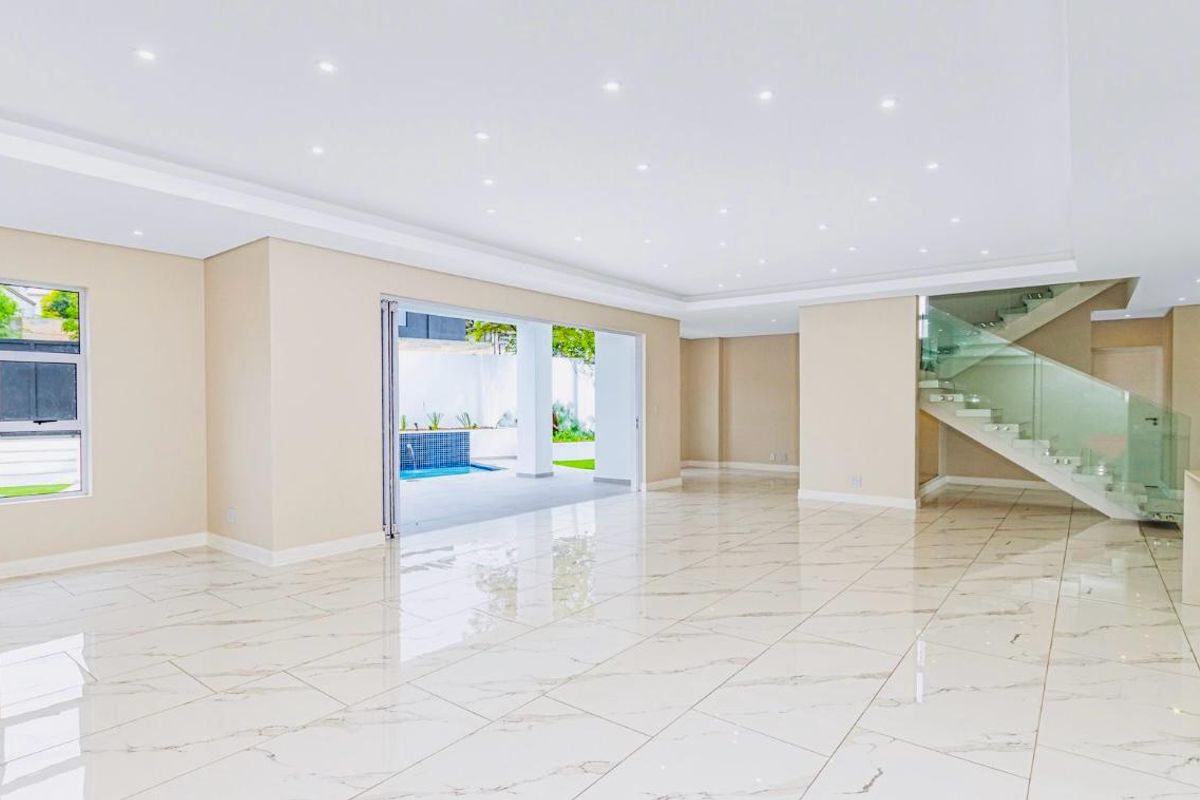 Immaculate 4 Bed En-suite Secure Home for rent in River Club - Photo 3