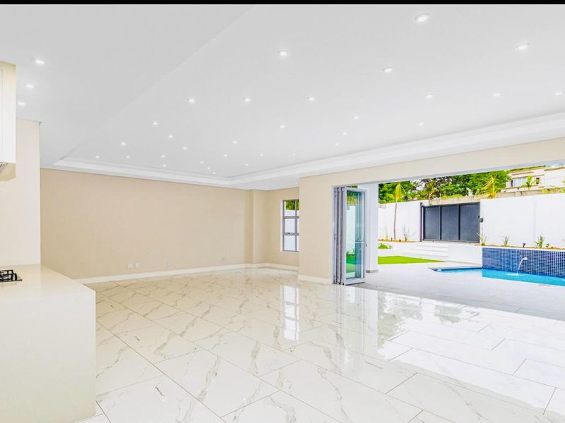 Immaculate 4 Bed En-suite Secure Home for rent in River Club - Photo 5