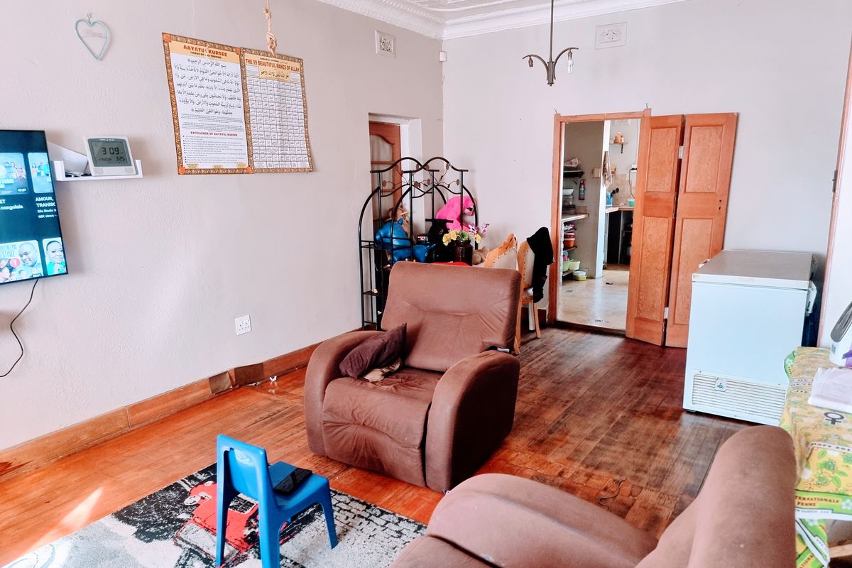 Stunning 3bedroom freestanding home in Kensington, Johannesburg perfect for family living! - Photo 3