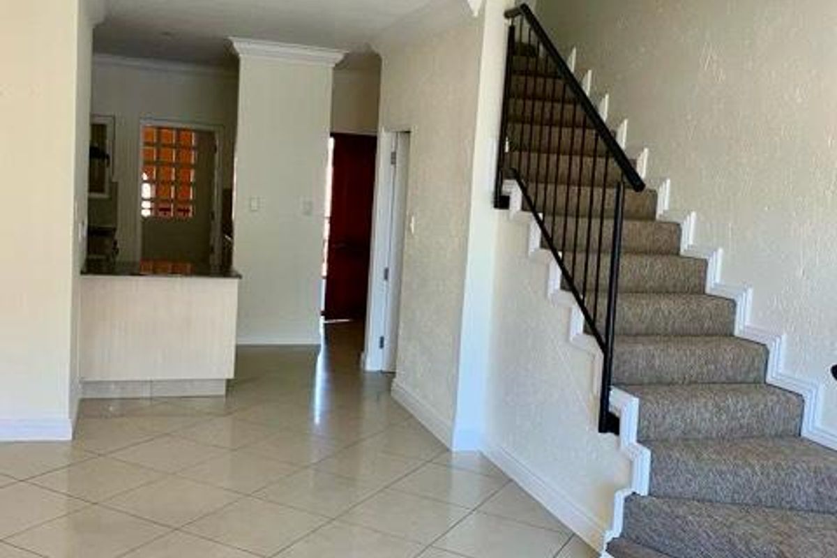 Apartment Rental Monthly In Sandton - Photo 3