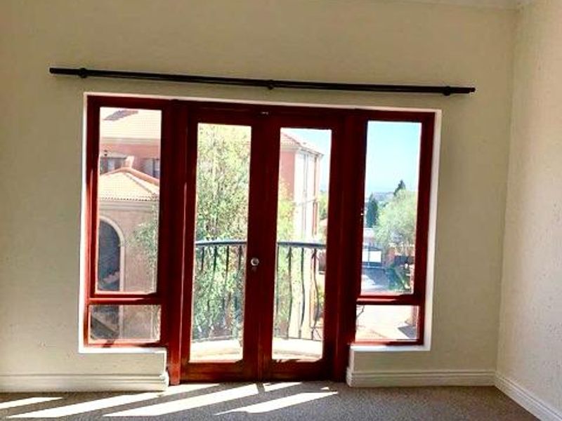 Apartment Rental Monthly In Sandton - Photo 7