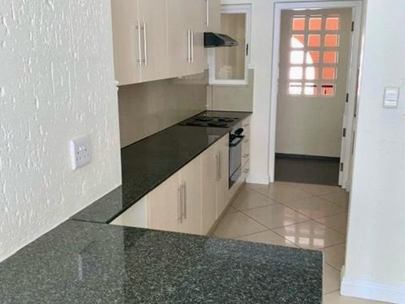 Apartment Rental Monthly In Sandton - Photo 6