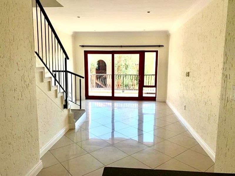 Apartment Rental Monthly In Sandton - Photo 2