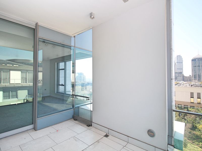 2 Bed Apartment to in Sandhurst - Photo 6