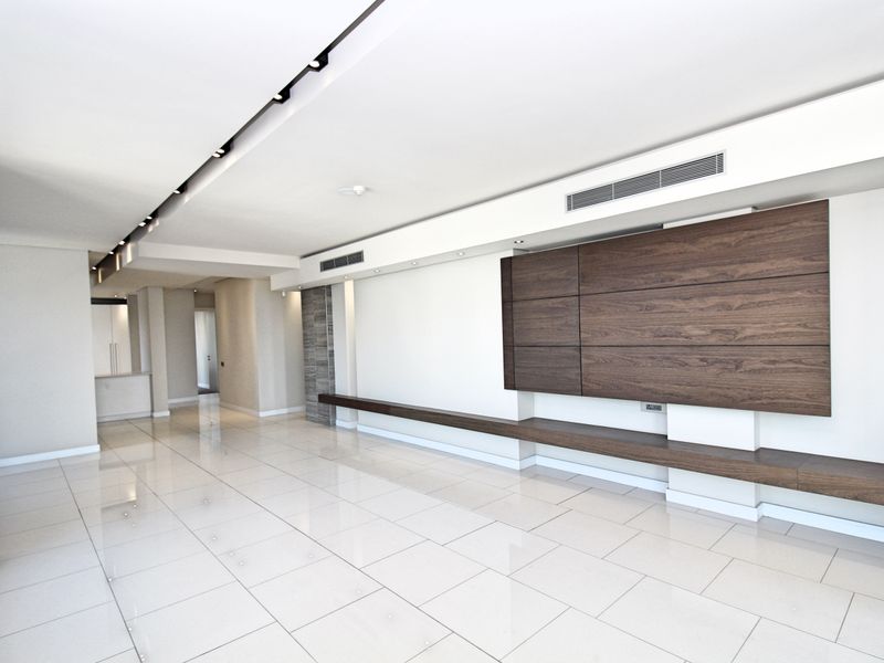 2 Bed Apartment to in Sandhurst - Photo 4