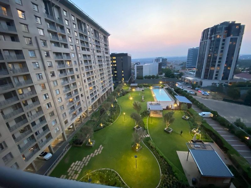 3 Bed Penthouse in Morningside to Let - Photo 4