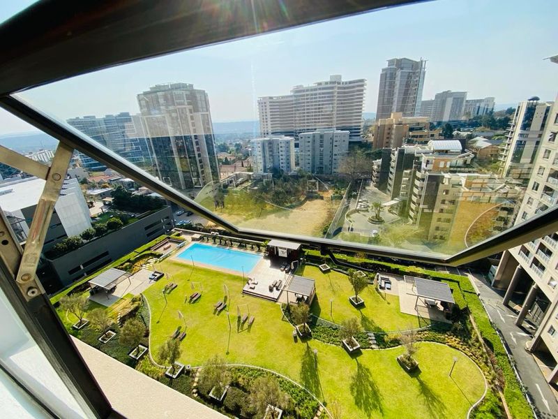 3 Bed Penthouse in Morningside to Let - Photo 3