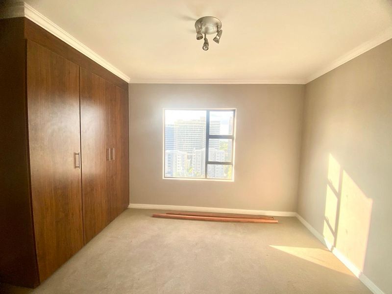 3 Bed Penthouse in Morningside to Let - Photo 10