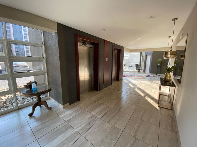 Apartment Rental Monthly In Sandton - Photo 10