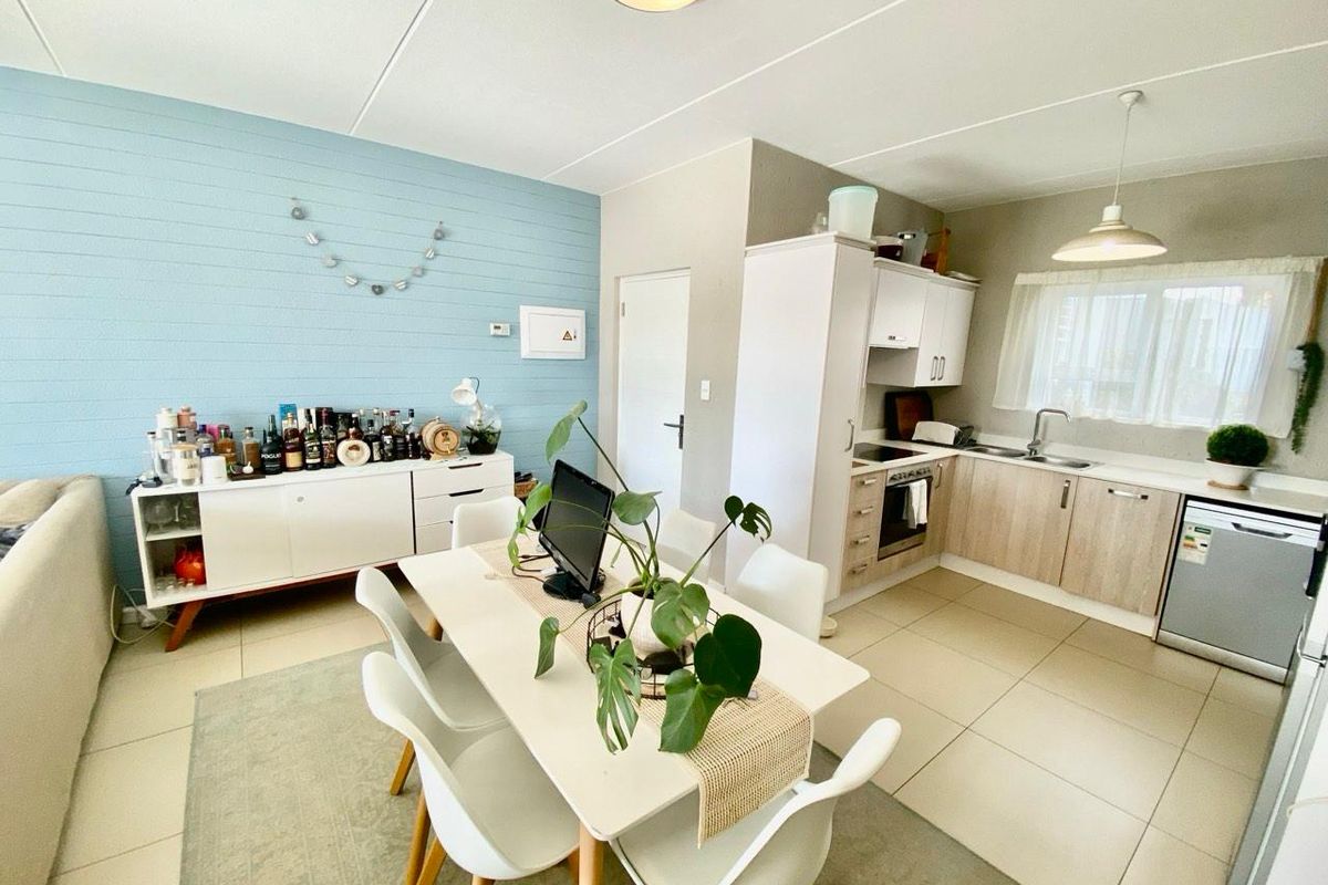 3 Bed Apartment in Paulshof - Photo 4