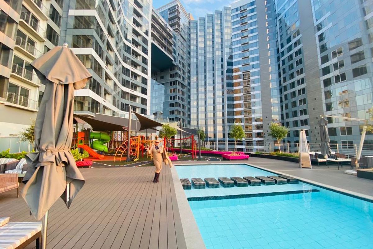 2 Bed Fully Furnished Apartment to let  in Sandton - Photo 2