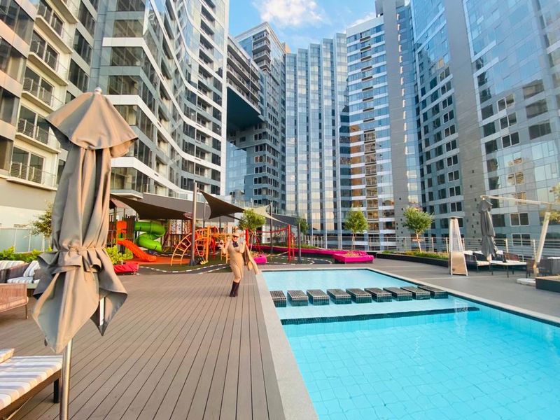 2 Bed Fully Furnished Apartment to let  in Sandton - Photo 2