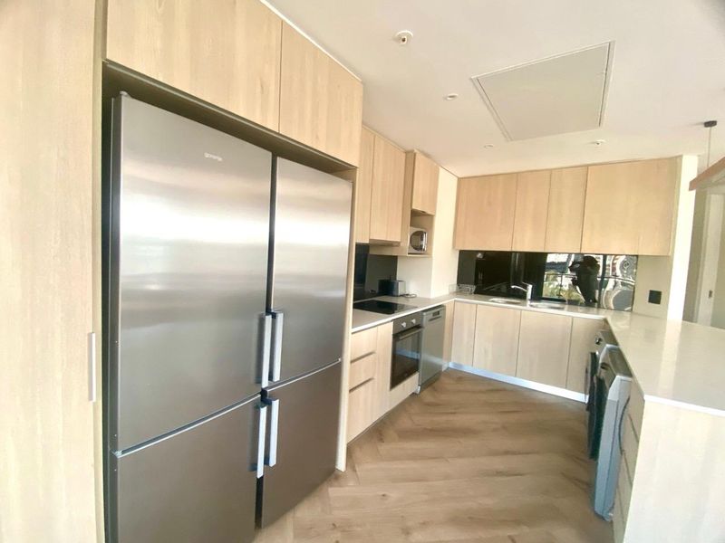 3 Bed 3 Bath Apartment in Sandton - Photo 5