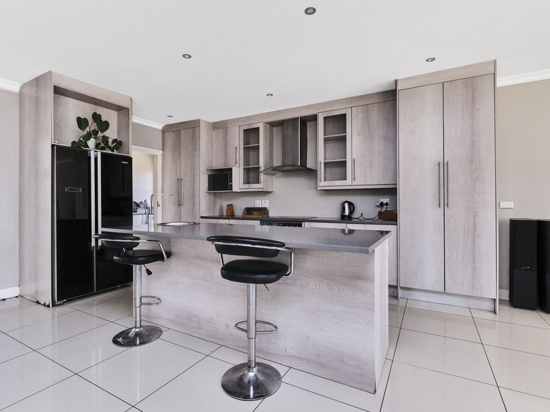 LUXURY LIVING AT ITS FINEST - Photo 9