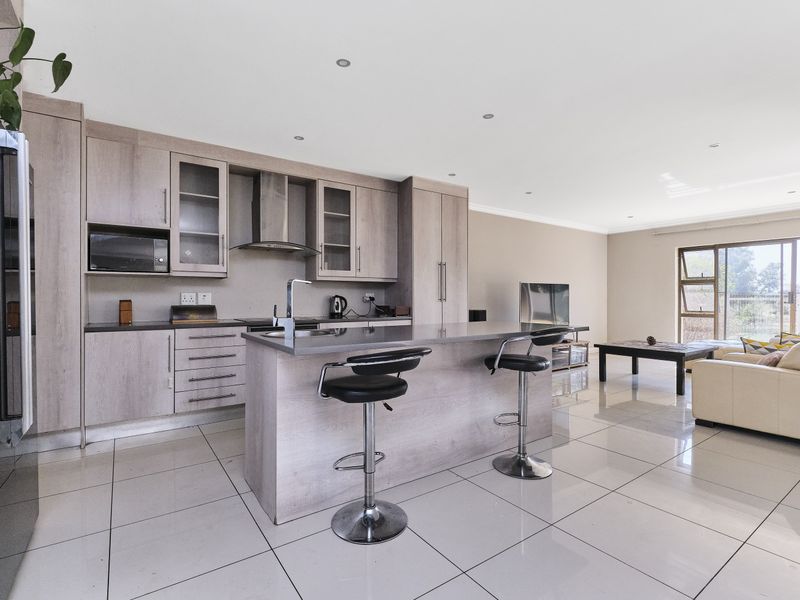 LUXURY LIVING AT ITS FINEST - Photo 8