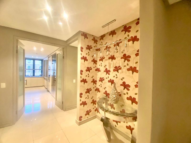 2 Bed Apartment in Morningside for sale - Photo 5