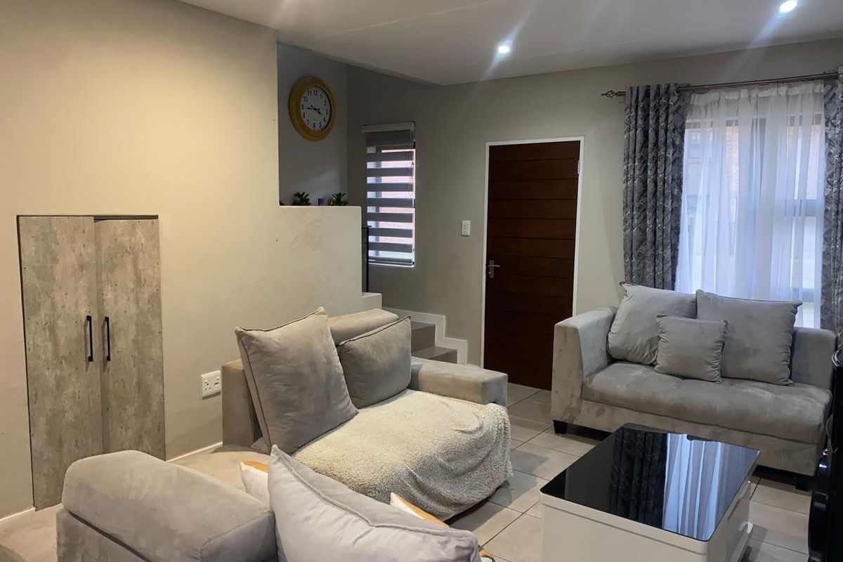 "Elevate Your Lifestyle with this Modern 2-Bedroom Apartment! - Photo 3