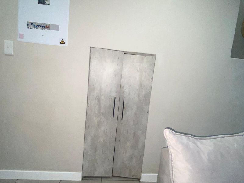 "Elevate Your Lifestyle with this Modern 2-Bedroom Apartment! - Photo 7