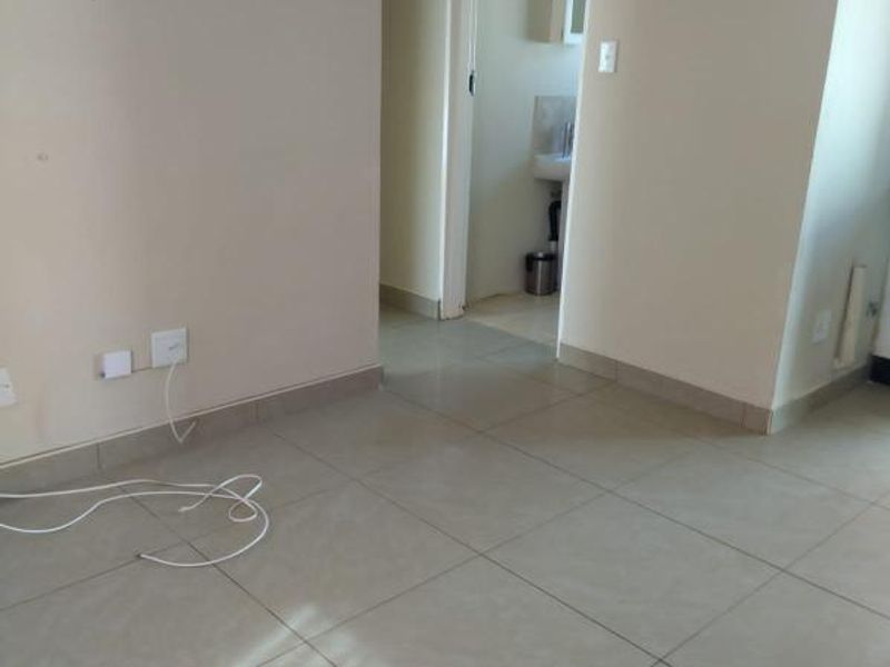 2 Bedrooms House in Lehae - Photo 8