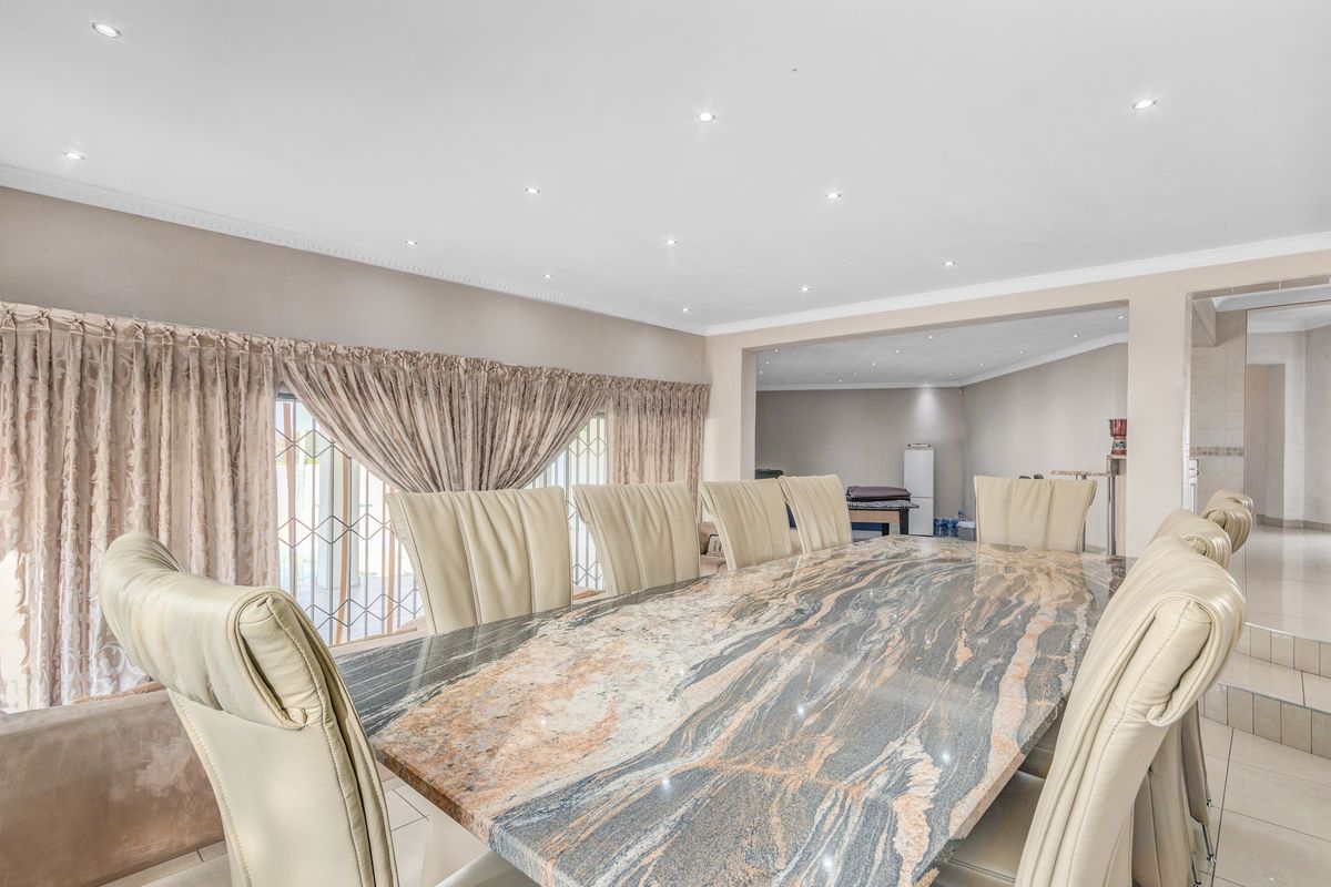 Freestanding Pending Sale In Sandton - Photo 3