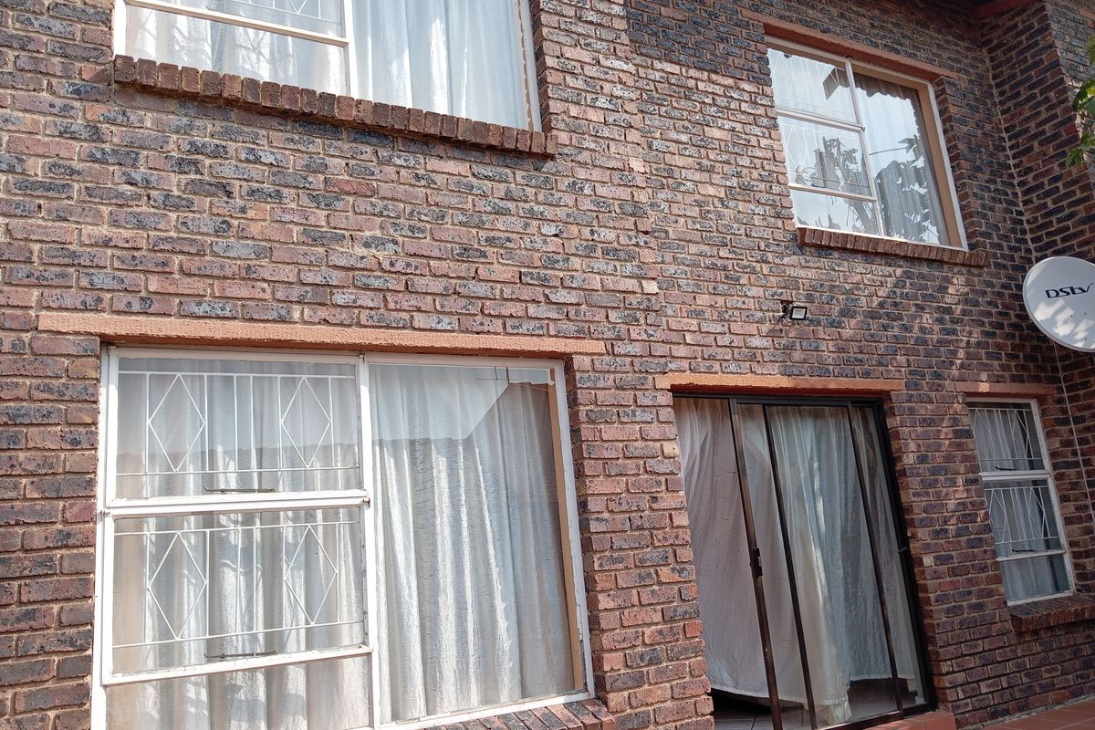 3B3B DUPLEX FOR SALE - Photo 2