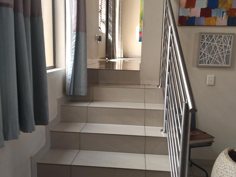 Stunning Double Storey property for sale in South Crest - Photo 9