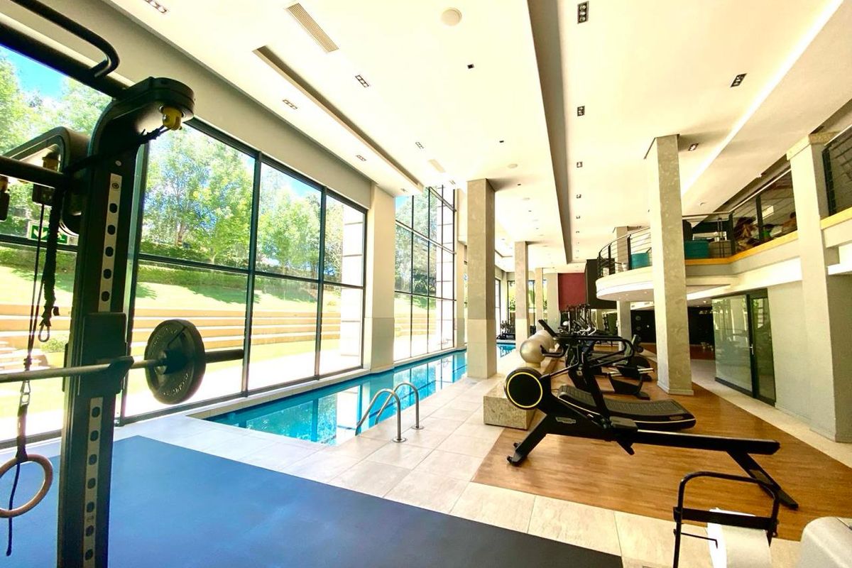 2 Bed Apartment in Morningside for sale - Photo 3