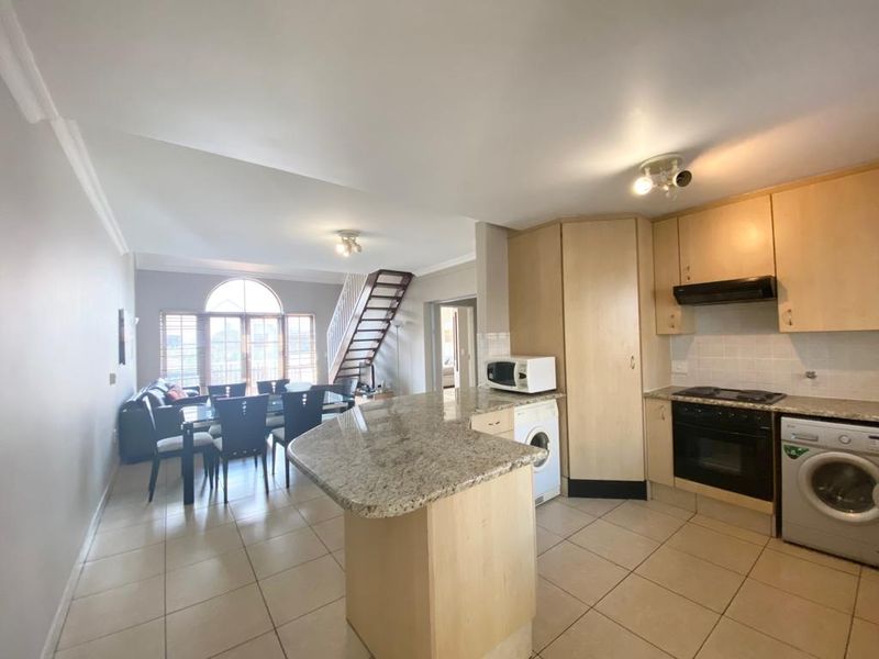 3 Bed Apartment to let in Rivonia - Photo 8