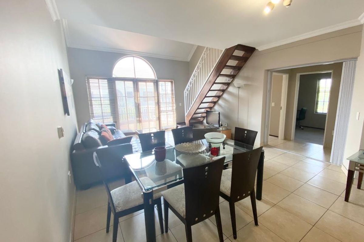 3 Bed Apartment to let in Rivonia - Photo 3