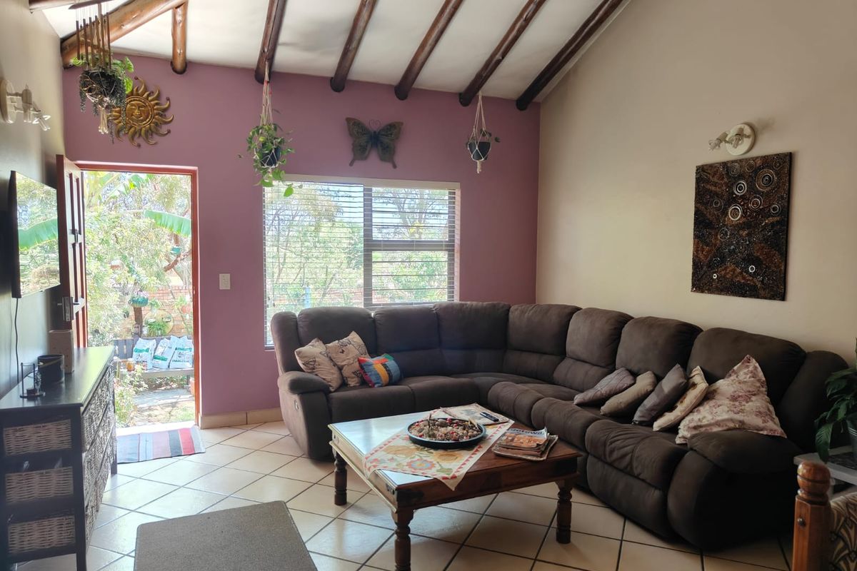 Exquisit 3 bedroom townhouse for sale in a prime location - your dream home awaits! Don't miss out! - Photo 5