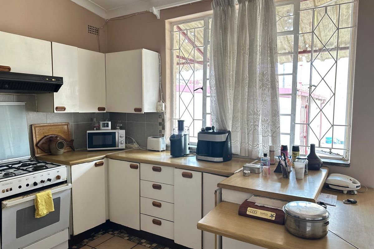 House For Sale In Johannesburg - Photo 3