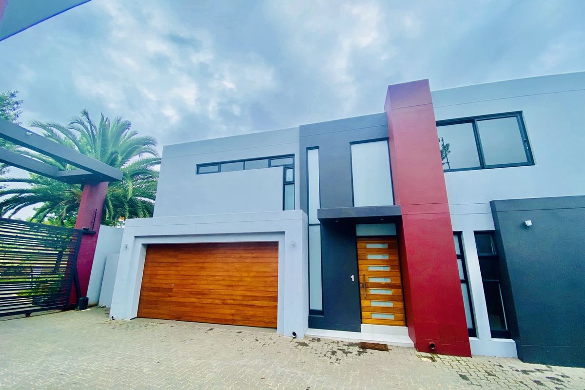 4 Bedroom Townhouse to let in Sandown - Prestigious, Wealthy Suburb - Photo 2