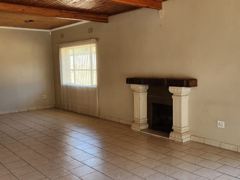 3 BEDROOMS PROPERTY FOR SALE IN THE HEART OF THREE RIVERS VEREENINGING FO R 1,450,000 - Photo 4