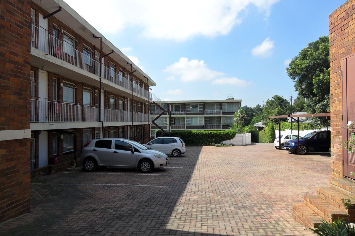 Ground Floor Apartment  For Sale - Photo 3