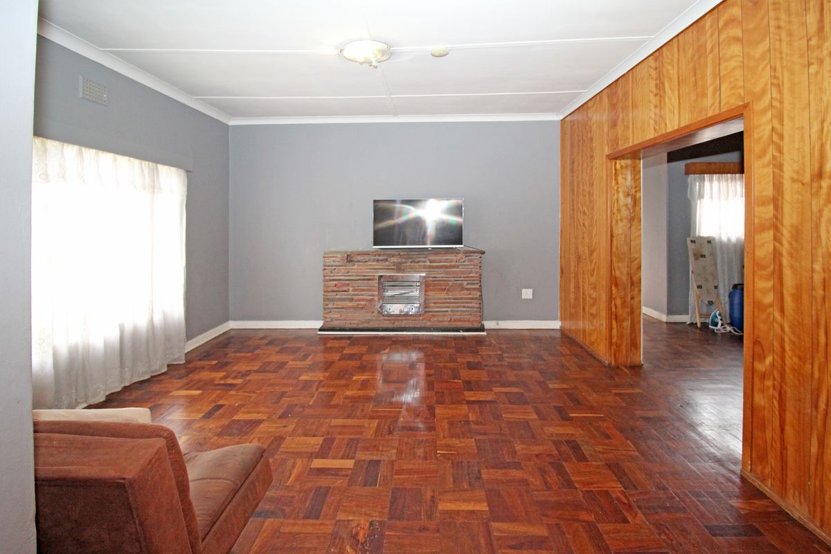 SPACIOUS 3 BEDROOMS PROPERTY FOR SALE IN AUCKLAND PARK GOOD FOR INVESTMENT - Photo 2