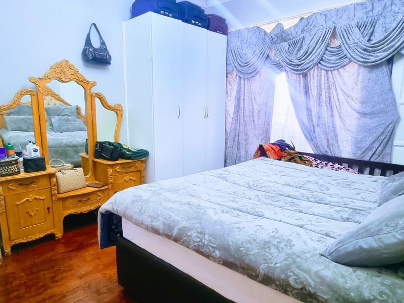 3 BEDROOMS HOUSE FOR SALE IN BRIXTON READY TO MOVE IN WITH 2 SEPARATE COTTAGES - Photo 7