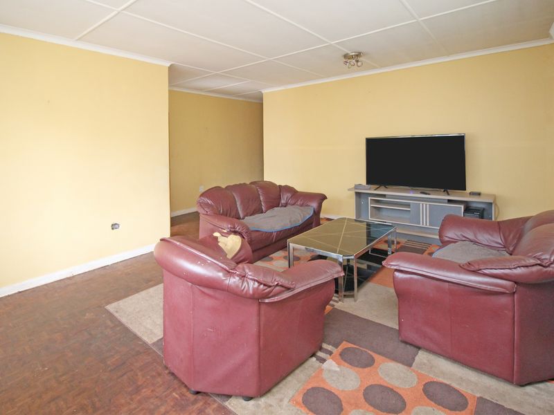 A VERY WARM AND WELCOME APARTMENT FOR SALE IN BELLEVUE EAST FOR R 380.000 - Photo 5