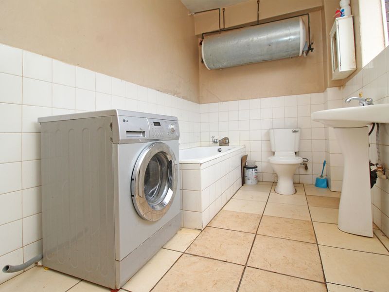 A VERY WARM AND WELCOME APARTMENT FOR SALE IN BELLEVUE EAST FOR R 380.000 - Photo 10