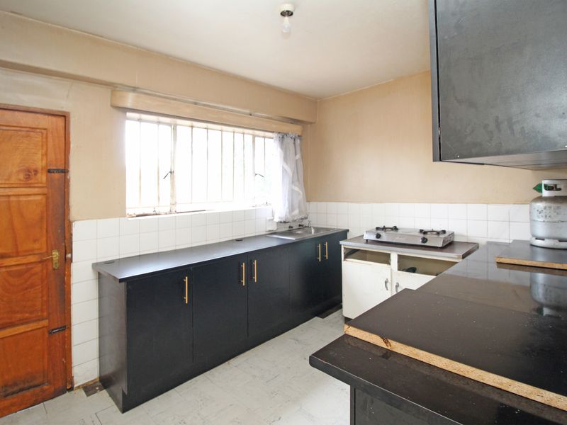 A VERY WARM AND WELCOME APARTMENT FOR SALE IN BELLEVUE EAST FOR R 380.000 - Photo 9